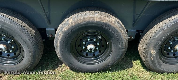 image for item ML9199 2023 PJ Trailers B8403  equipment trailer