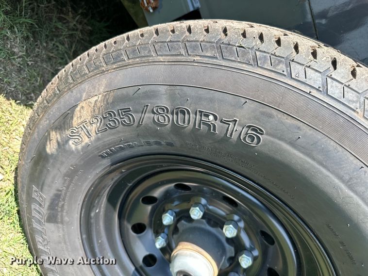 image for item ML9199 2023 PJ Trailers B8403  equipment trailer