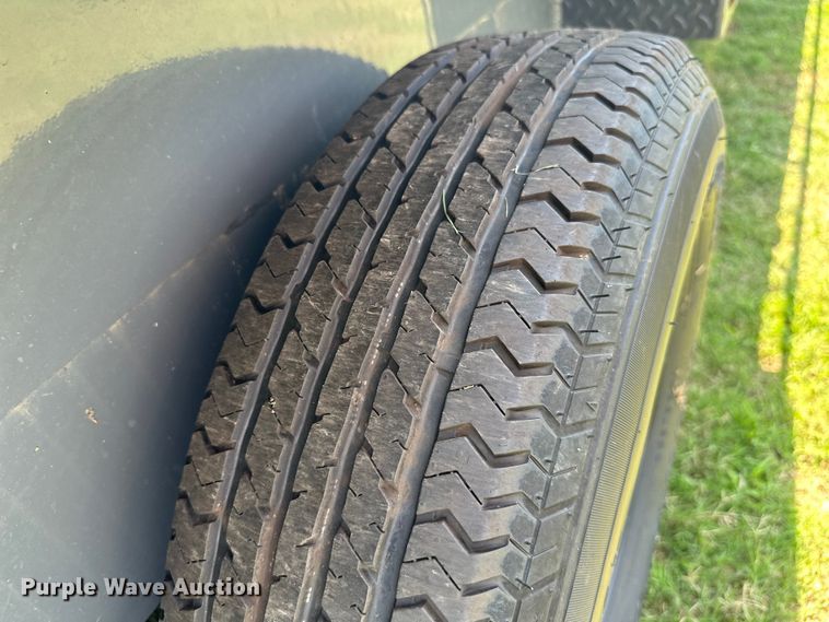 image for item ML9199 2023 PJ Trailers B8403  equipment trailer