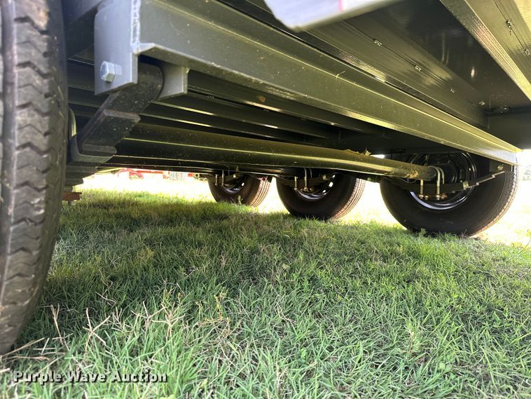 image for item ML9199 2023 PJ Trailers B8403  equipment trailer