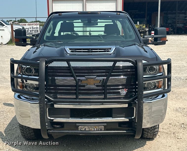 image for item ML9213 2018 Chevrolet Silverado 3500HD  bale bed pickup truck