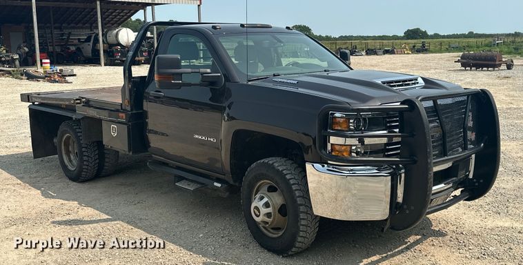 image for item ML9213 2018 Chevrolet Silverado 3500HD  bale bed pickup truck