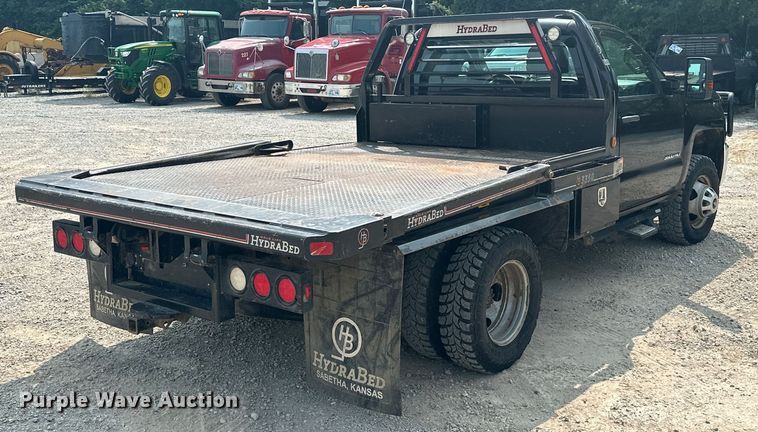 image for item ML9213 2018 Chevrolet Silverado 3500HD  bale bed pickup truck