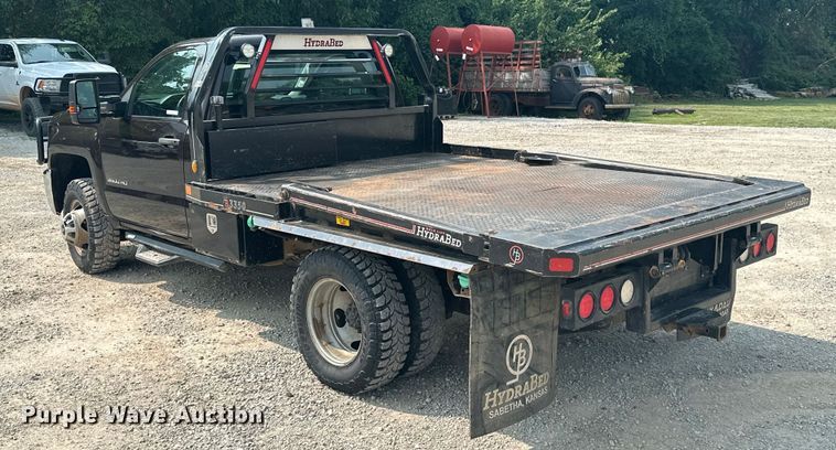 image for item ML9213 2018 Chevrolet Silverado 3500HD  bale bed pickup truck