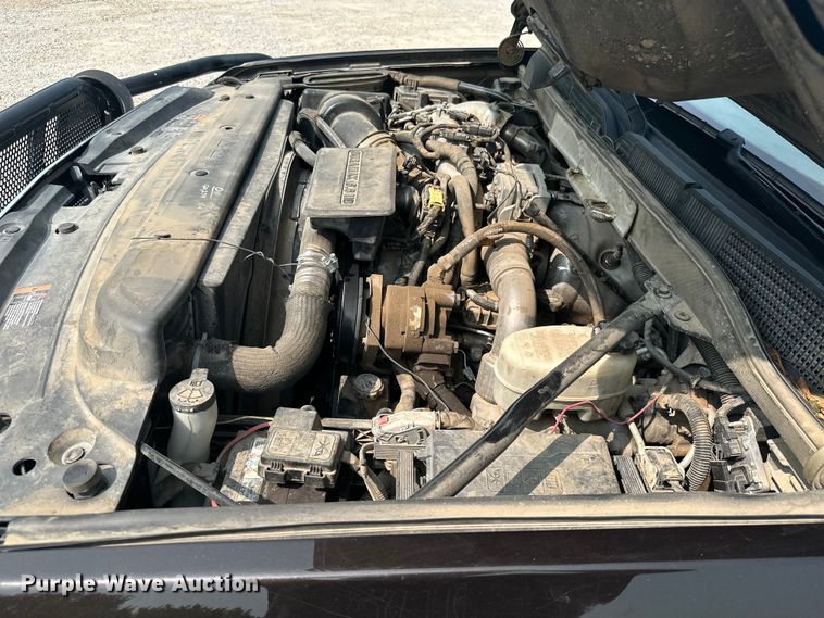 image for item ML9213 2018 Chevrolet Silverado 3500HD  bale bed pickup truck