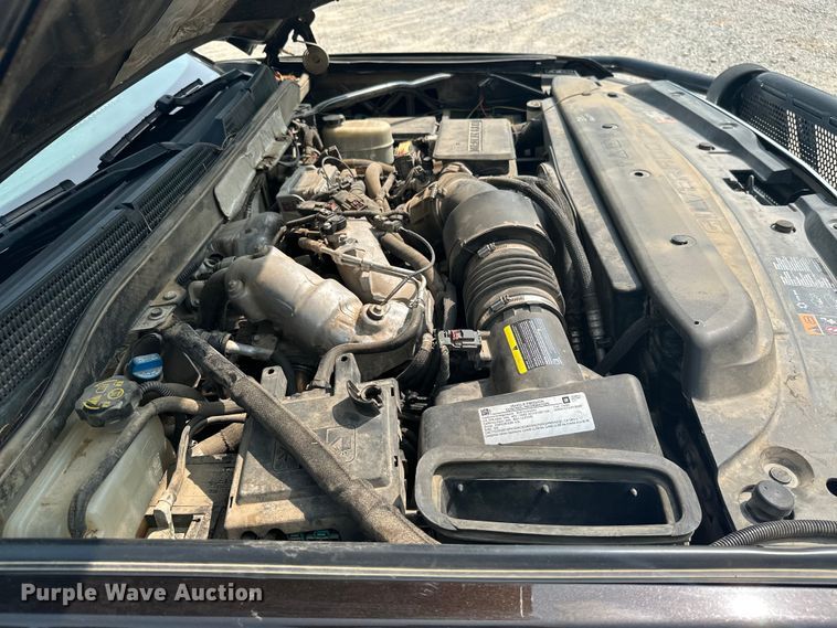 image for item ML9213 2018 Chevrolet Silverado 3500HD  bale bed pickup truck