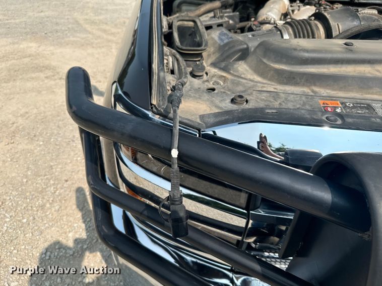 image for item ML9213 2018 Chevrolet Silverado 3500HD  bale bed pickup truck