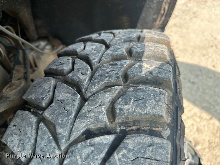 image for item ML9213 2018 Chevrolet Silverado 3500HD  bale bed pickup truck