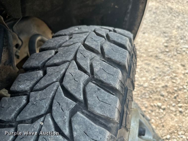 image for item ML9213 2018 Chevrolet Silverado 3500HD  bale bed pickup truck