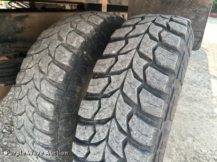 image for item ML9213 2018 Chevrolet Silverado 3500HD  bale bed pickup truck