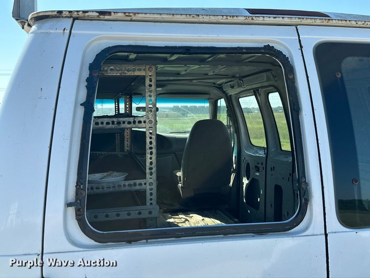 image for item ML9214 1998 Ford E250  van