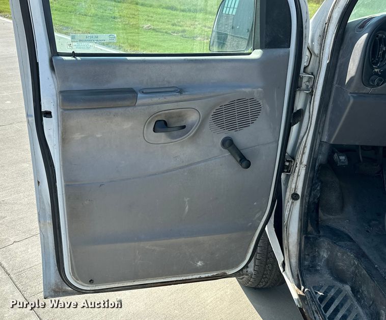 image for item ML9214 1998 Ford E250  van