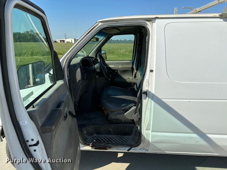 image for item ML9214 1998 Ford E250  van