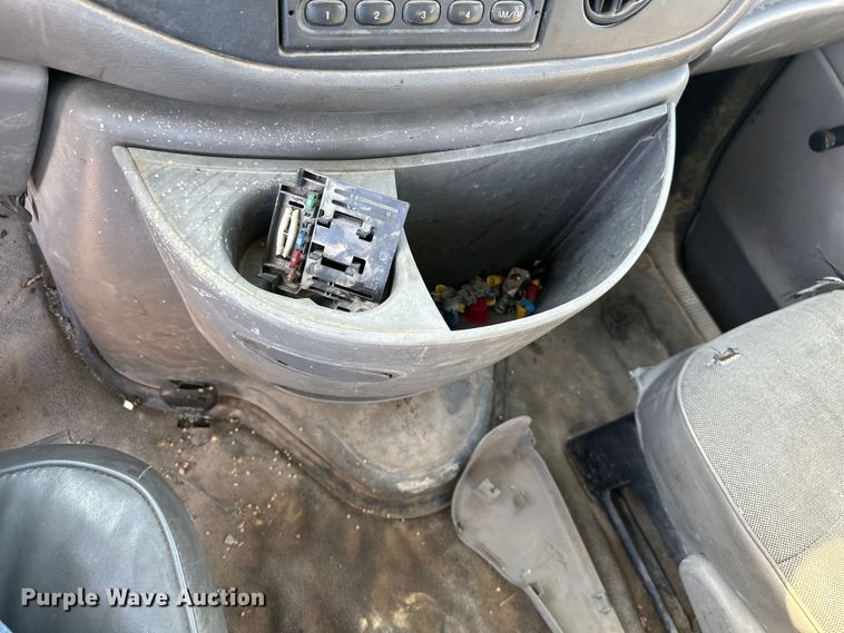 image for item ML9214 1998 Ford E250  van