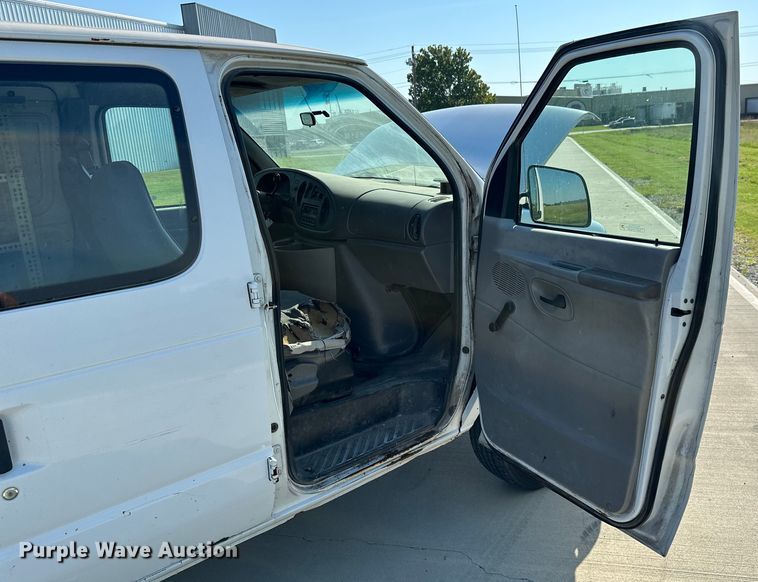 image for item ML9214 1998 Ford E250  van