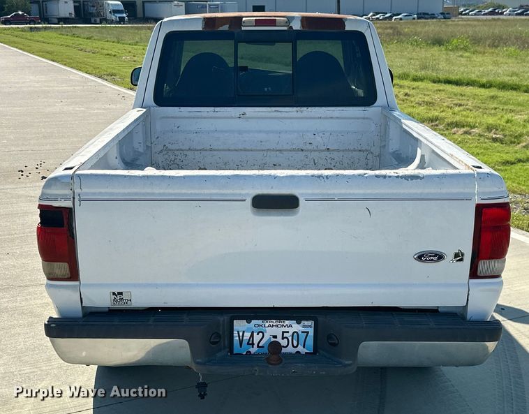 image for item ML9215 2000 Ford Ranger XLT  SuperCab pickup truck