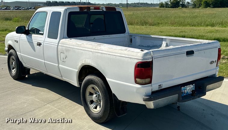 image for item ML9215 2000 Ford Ranger XLT  SuperCab pickup truck