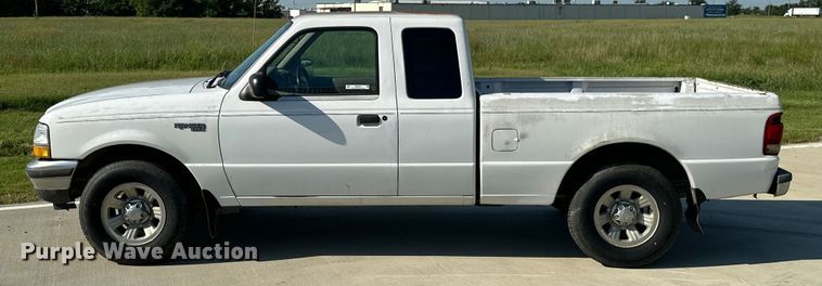 image for item ML9215 2000 Ford Ranger XLT  SuperCab pickup truck