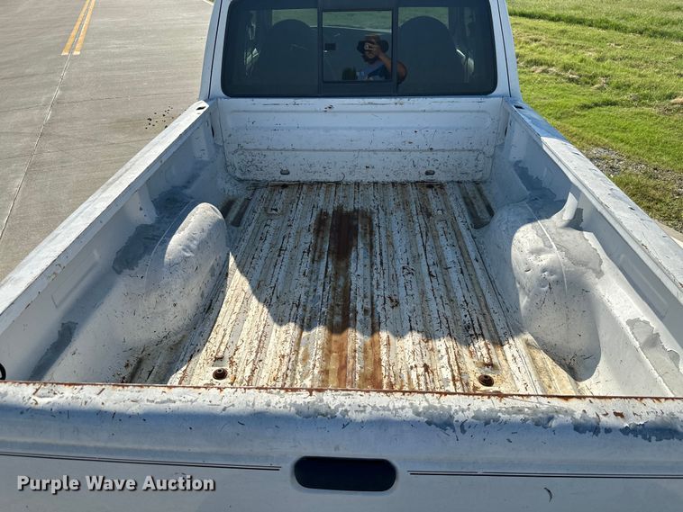 image for item ML9215 2000 Ford Ranger XLT  SuperCab pickup truck