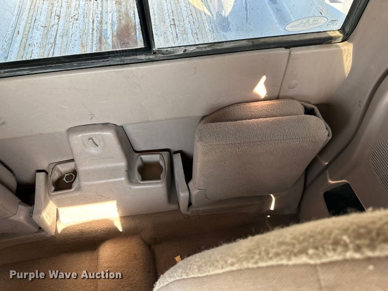 image for item ML9215 2000 Ford Ranger XLT  SuperCab pickup truck