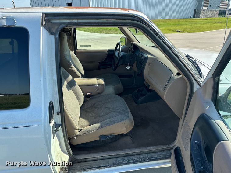 image for item ML9215 2000 Ford Ranger XLT  SuperCab pickup truck