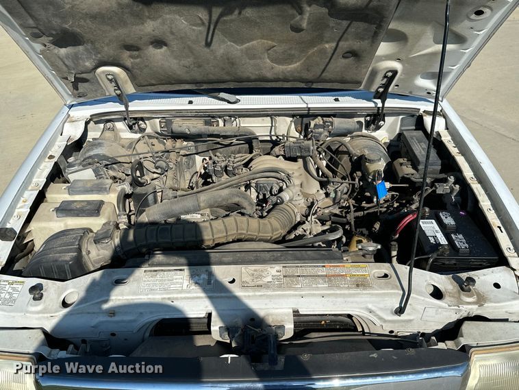 image for item ML9215 2000 Ford Ranger XLT  SuperCab pickup truck