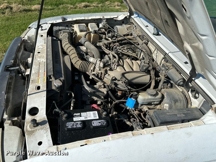 image for item ML9215 2000 Ford Ranger XLT  SuperCab pickup truck