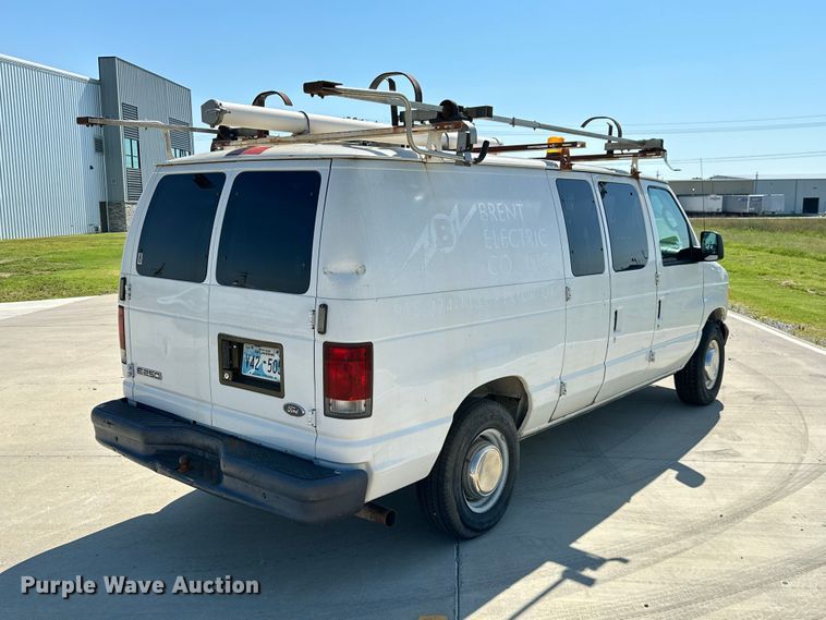 image for item ML9217 2006 Ford E250  van
