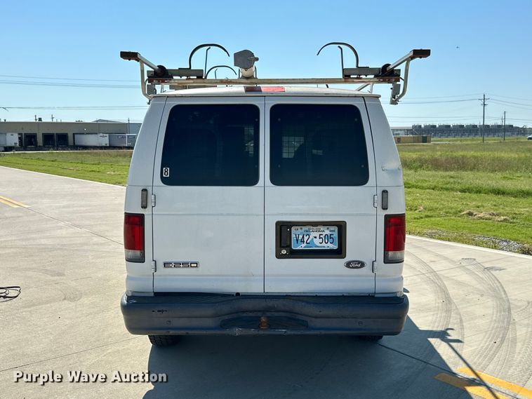 image for item ML9217 2006 Ford E250  van