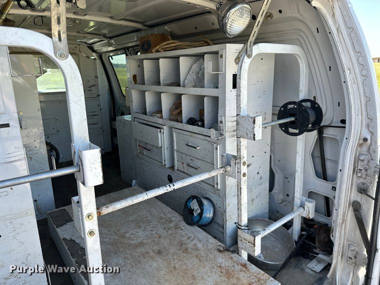 image for item ML9217 2006 Ford E250  van