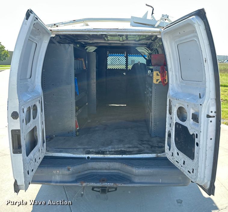 image for item ML9219 2005 Ford E250  van
