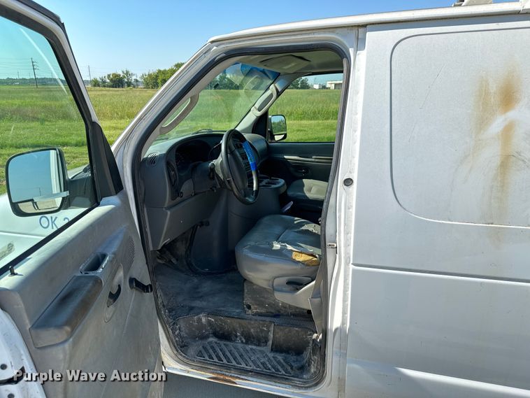 image for item ML9219 2005 Ford E250  van