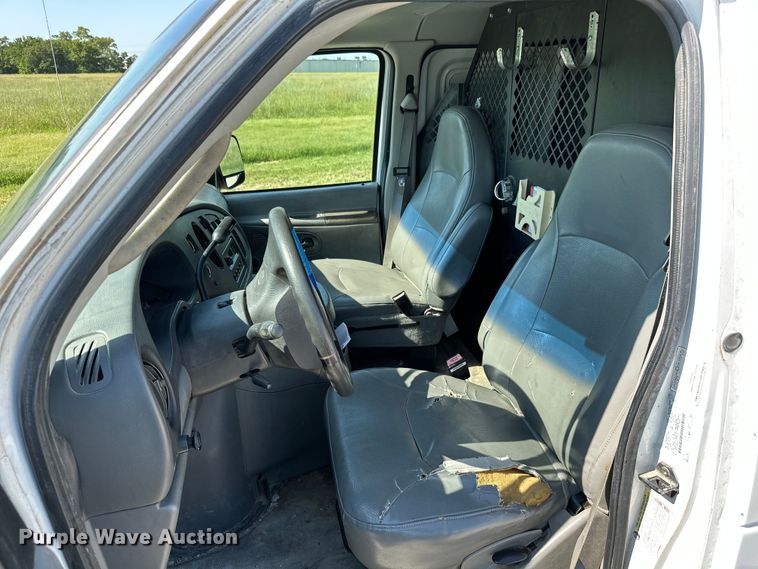 image for item ML9219 2005 Ford E250  van