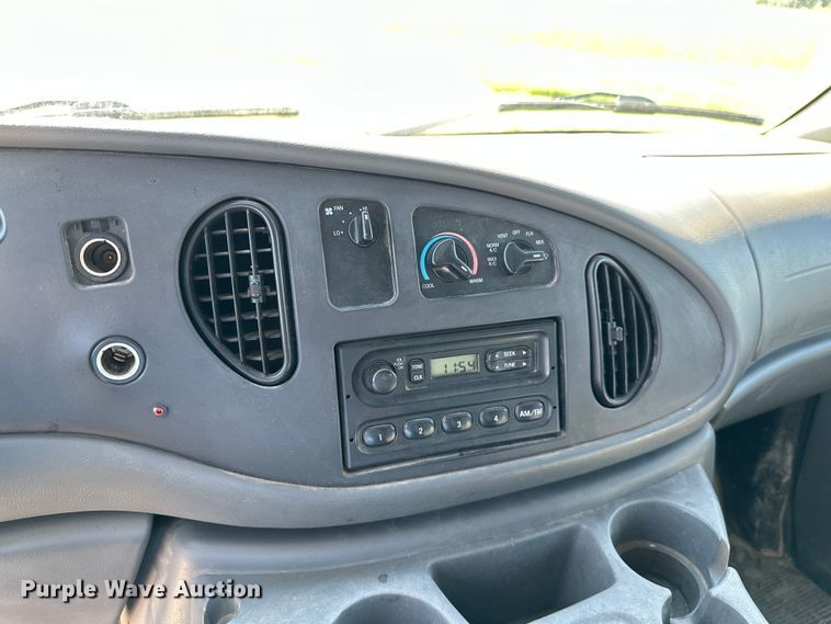 image for item ML9219 2005 Ford E250  van