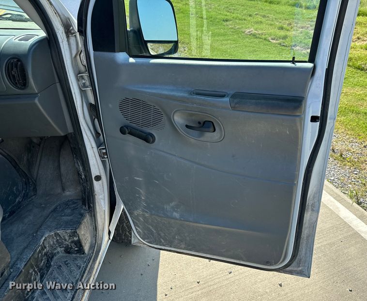 image for item ML9219 2005 Ford E250  van