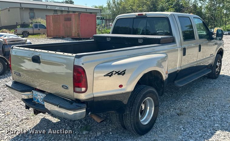 image for item ML9221 2000 Ford F350 Super Duty  pickup truck