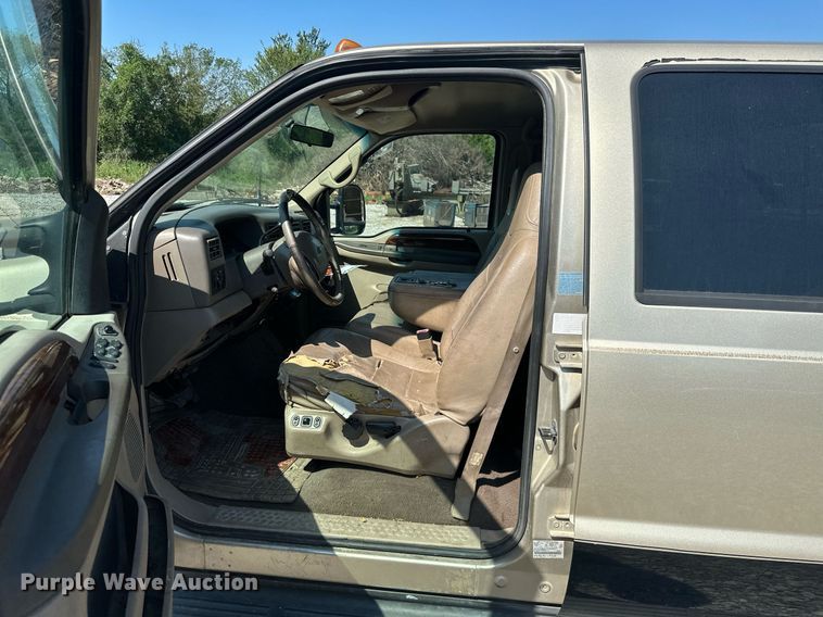 image for item ML9221 2000 Ford F350 Super Duty  pickup truck