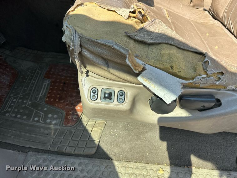 image for item ML9221 2000 Ford F350 Super Duty  pickup truck