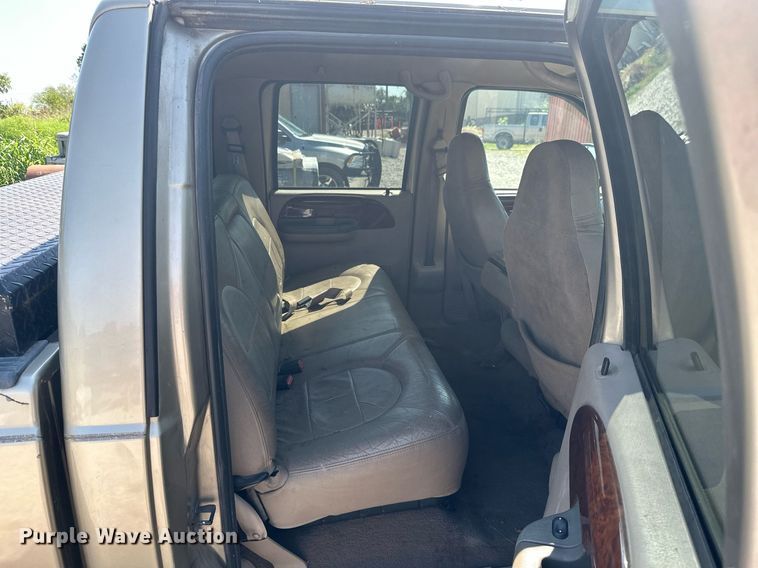 image for item ML9221 2000 Ford F350 Super Duty  pickup truck