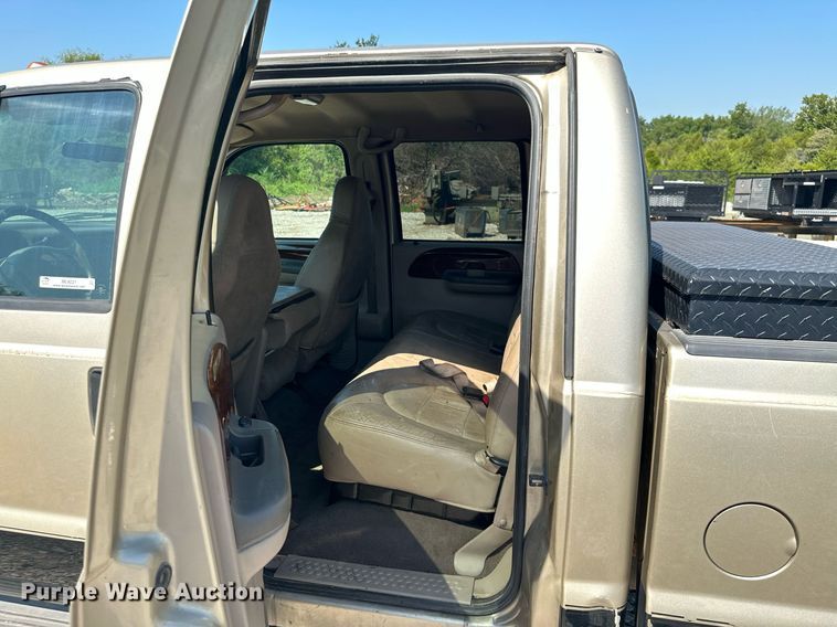 image for item ML9221 2000 Ford F350 Super Duty  pickup truck