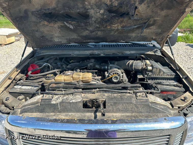 image for item ML9221 2000 Ford F350 Super Duty  pickup truck