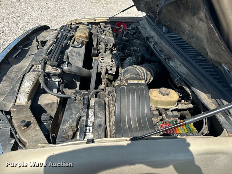 image for item ML9221 2000 Ford F350 Super Duty  pickup truck