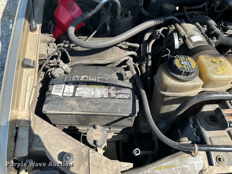 image for item ML9221 2000 Ford F350 Super Duty  pickup truck