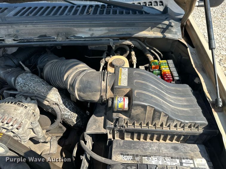 image for item ML9221 2000 Ford F350 Super Duty  pickup truck