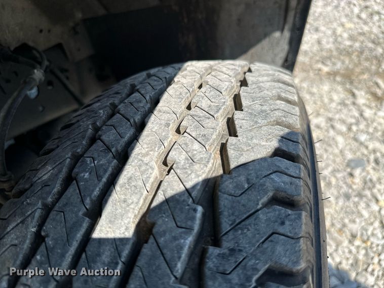 image for item ML9221 2000 Ford F350 Super Duty  pickup truck