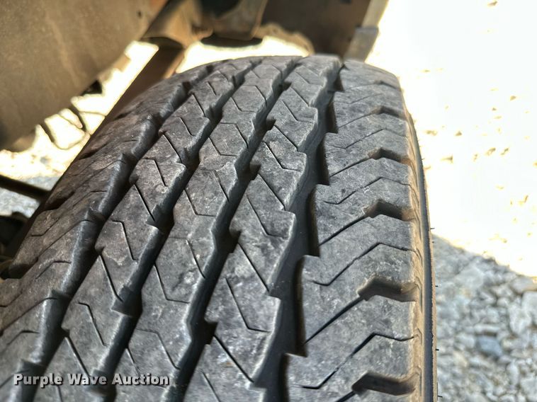 image for item ML9221 2000 Ford F350 Super Duty  pickup truck