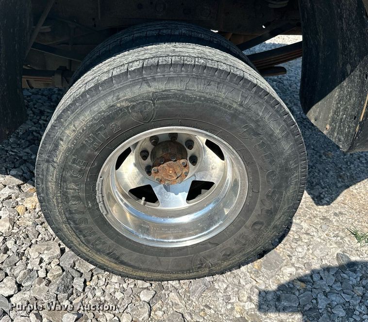 image for item ML9221 2000 Ford F350 Super Duty  pickup truck