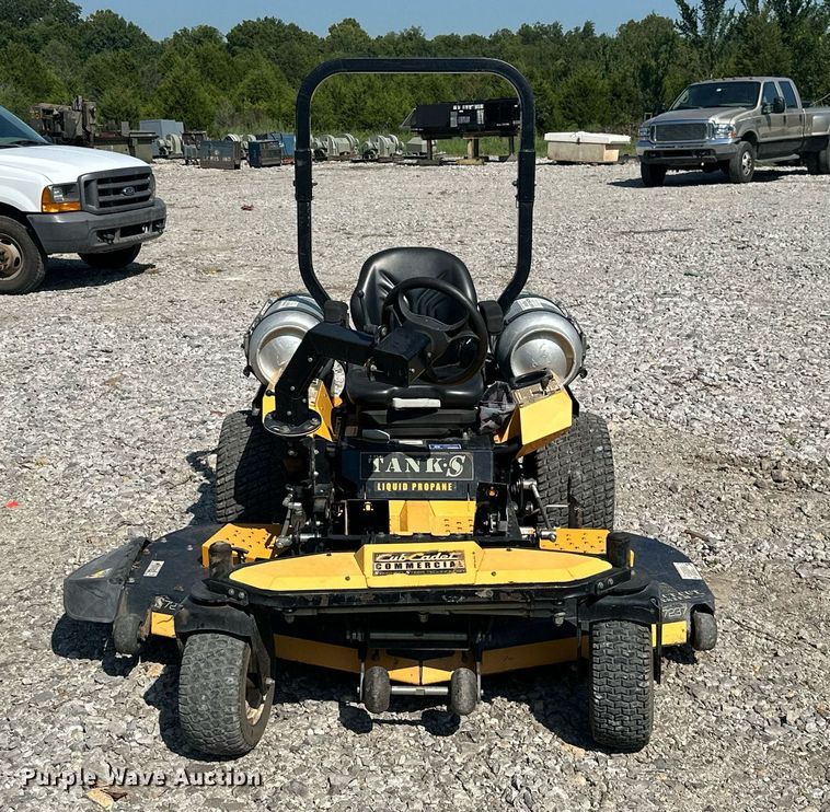 image for item ML9232 2009 Cub Cadet Tank S7237  lawn mower