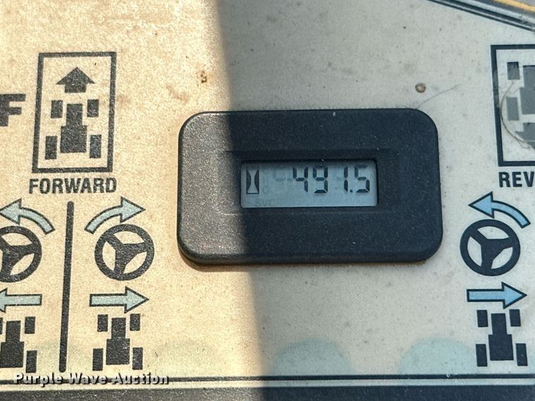 image for item ML9232 2009 Cub Cadet Tank S7237  lawn mower