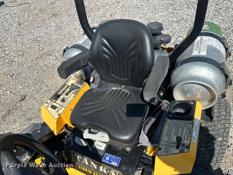 image for item ML9232 2009 Cub Cadet Tank S7237  lawn mower